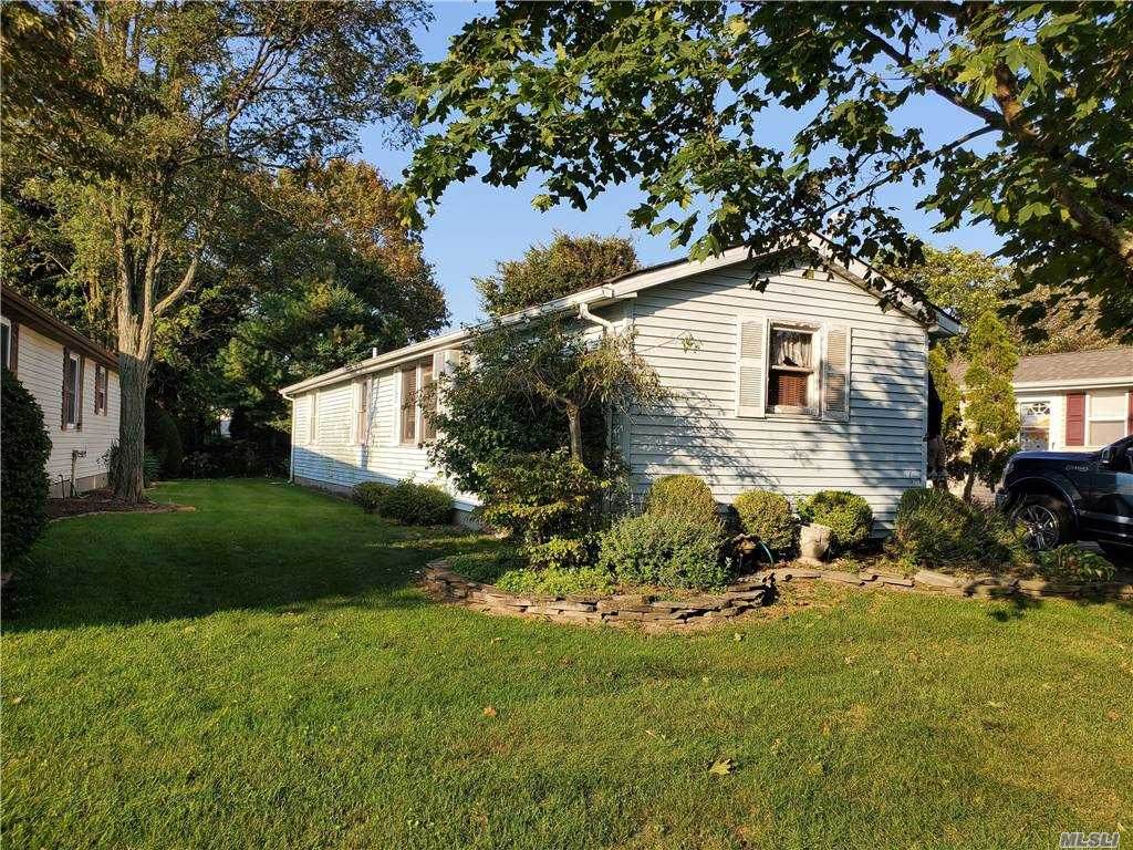 14 Greenwood Boulevard - Photo 1