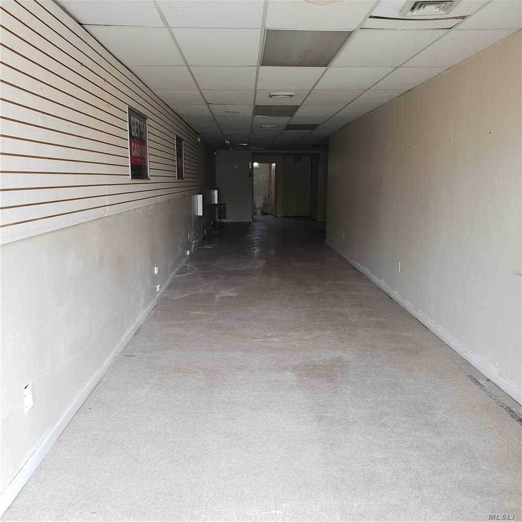 14 Suffolk Avenue - Photo 1