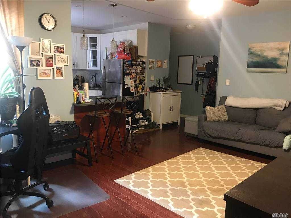83-52 Talbot Street - Photo 1