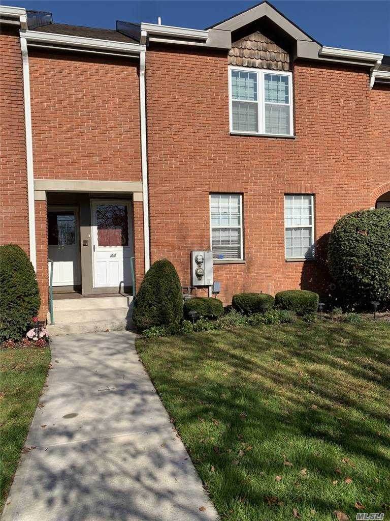 44 Greenmeadow Drive - Photo 1