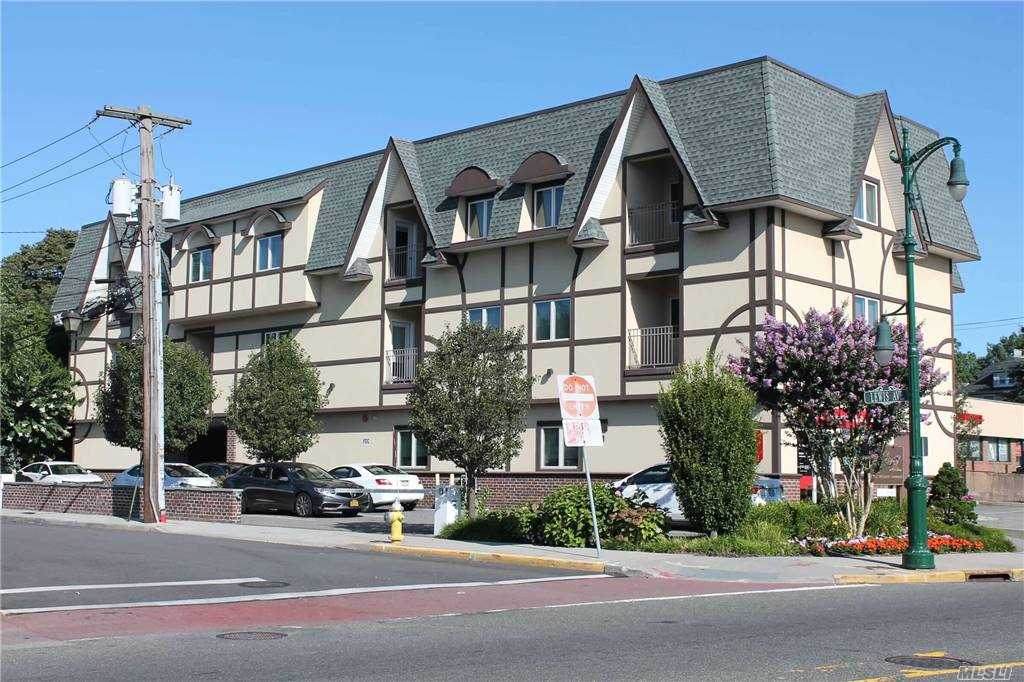 289 Post Ave - Photo 1