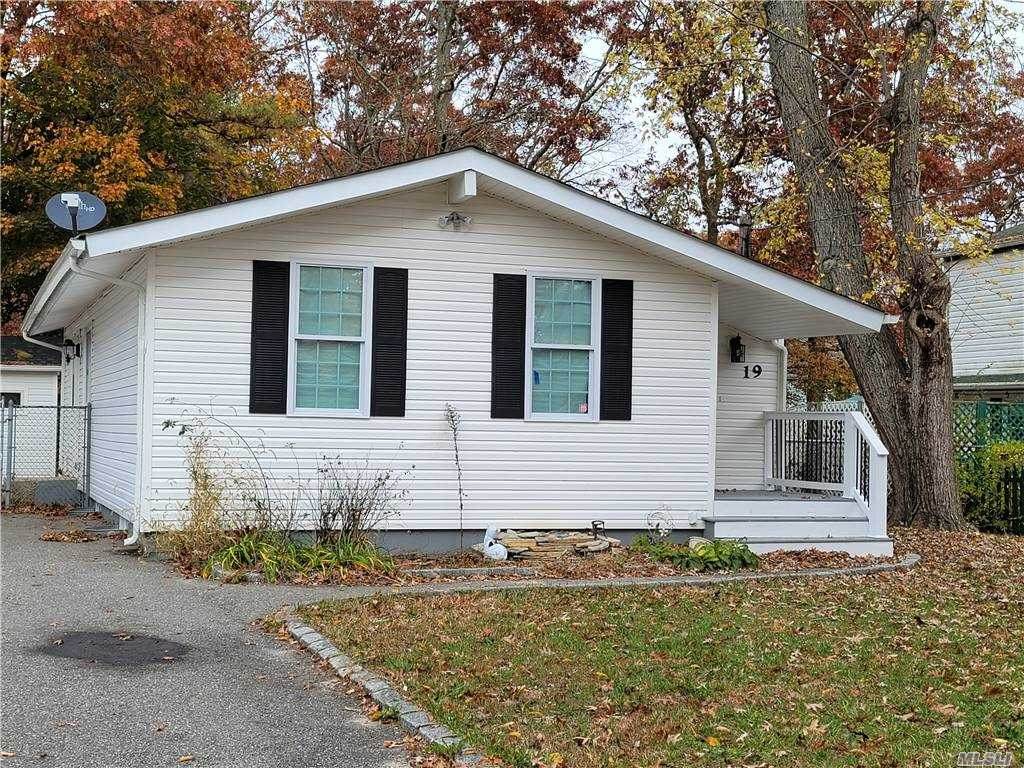 19 Lee Place - Photo 1