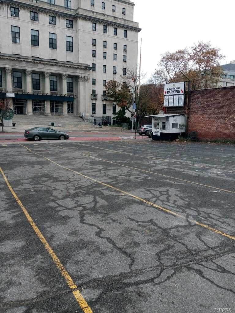 88-22 Sutphin Boulevard - Photo 1