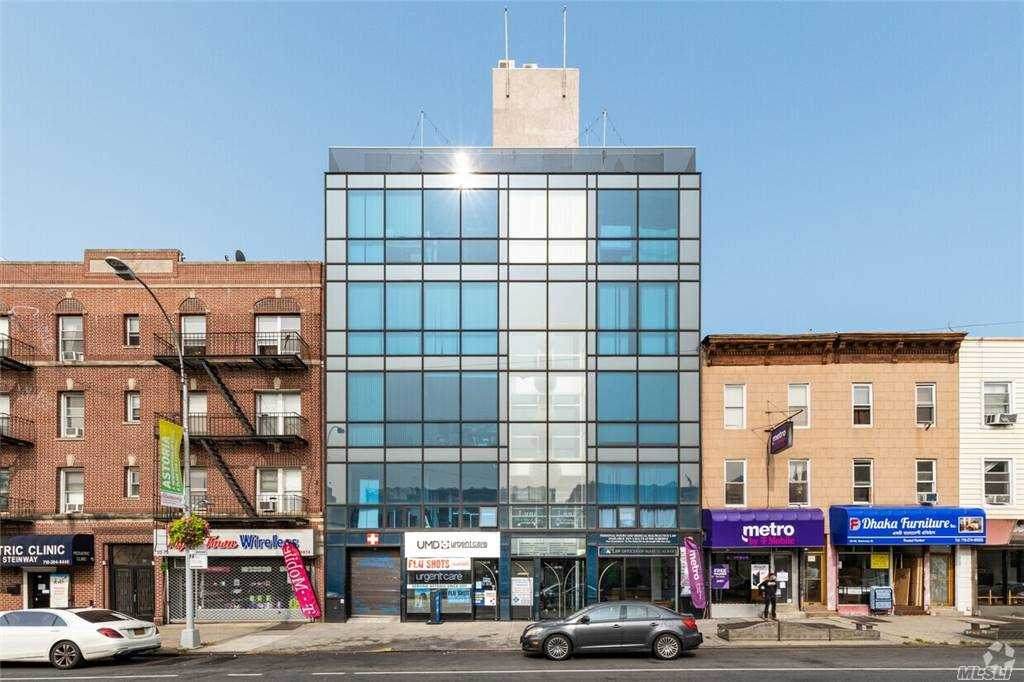 32-72 Steinway St - Photo 1