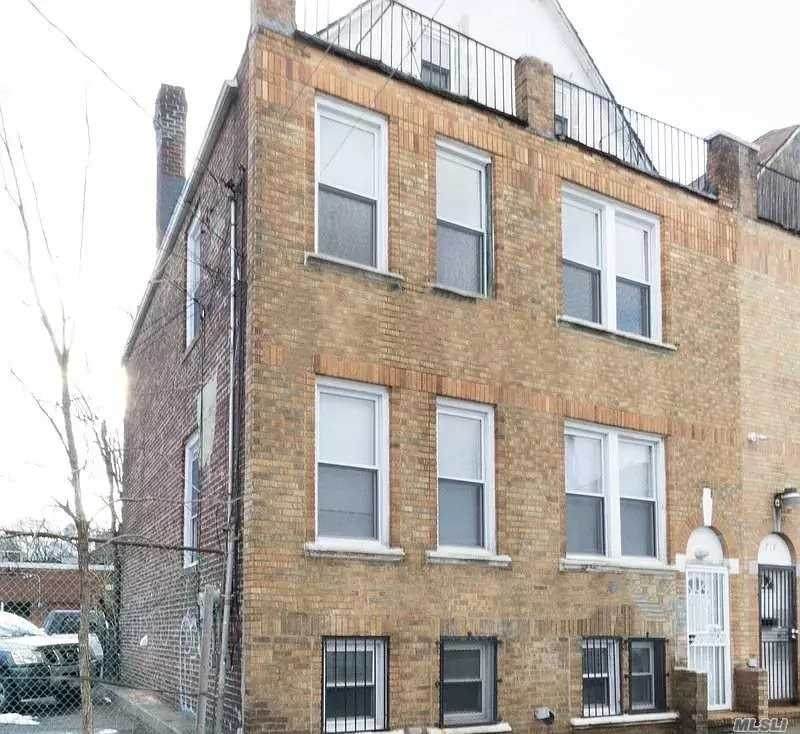 712 211th Street - Photo 1