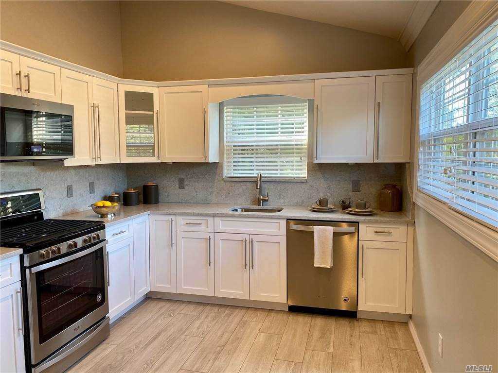 226 Village Green Drive - Photo 1