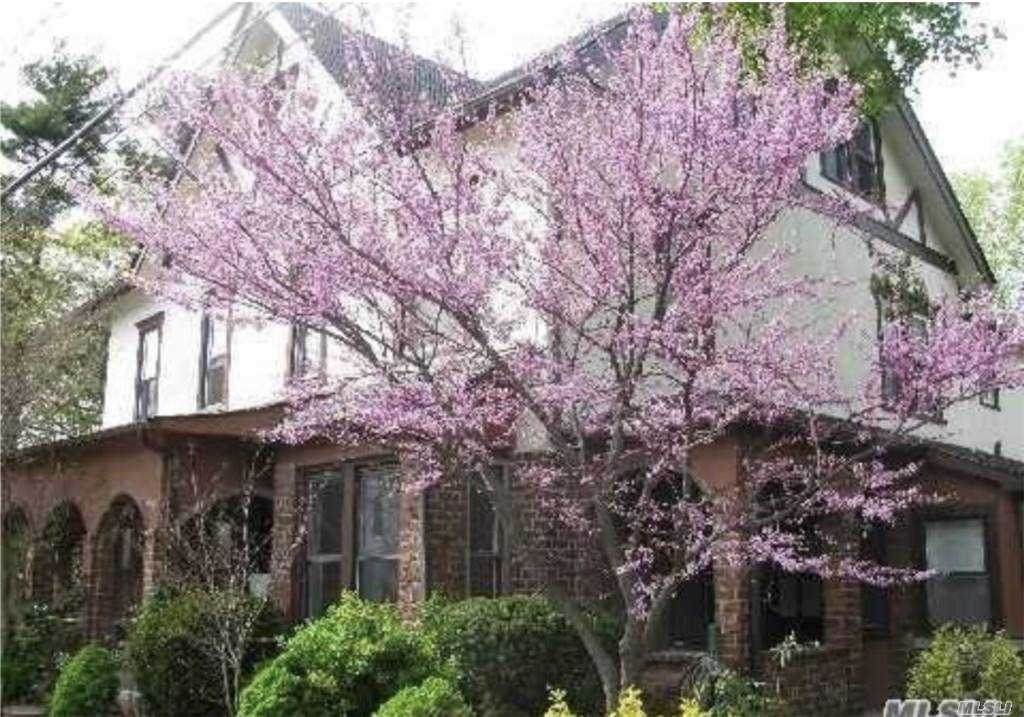 65 Summit Ave - Photo 1
