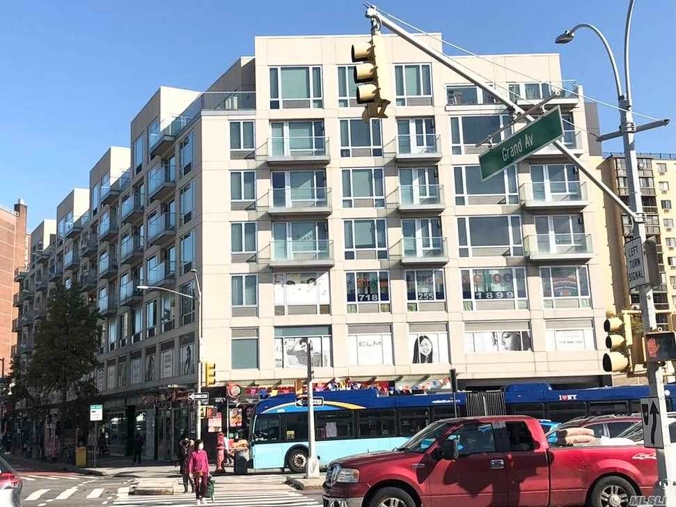 86-55 Broadway - Photo 1