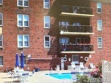 50 Hempstead Avenue - Photo 1