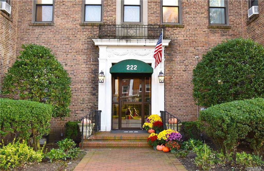 222 7th Street - Photo 1