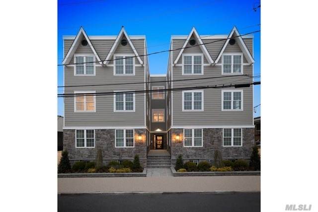 9 Lafayette Place - Photo 1