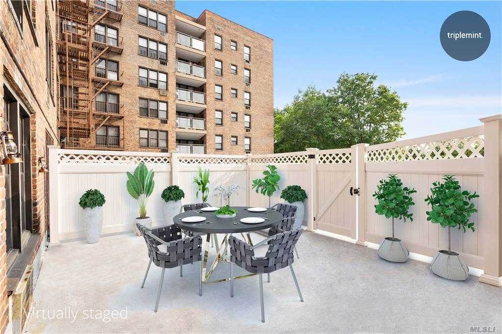35-20 Leverich St - Photo 1