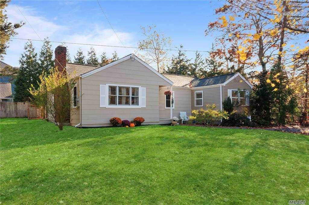 54 Summit Boulevard - Photo 1