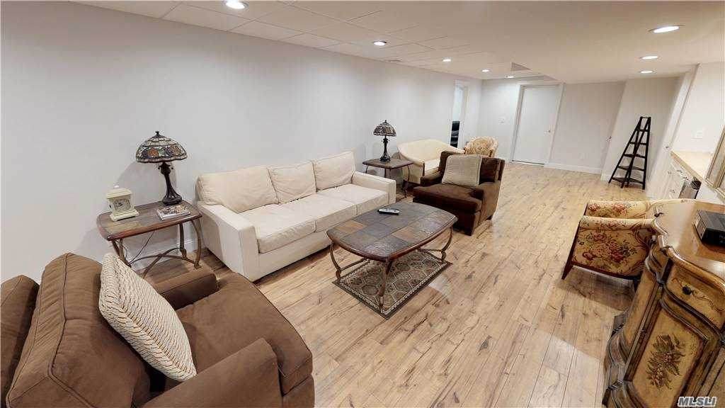 43 Nidzyn Avenue - Photo 1