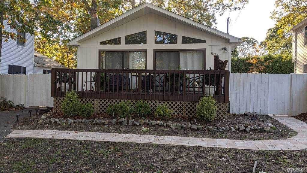 820 Bray Avenue - Photo 1