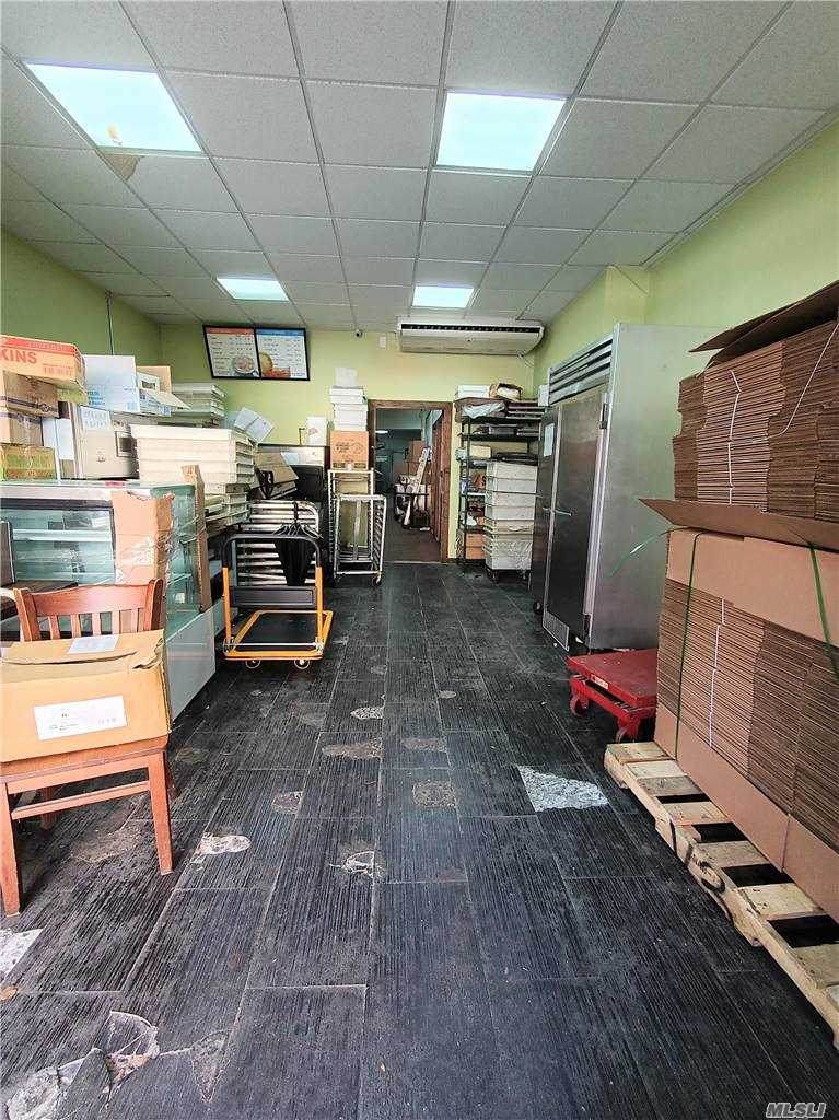 170 Montrose Avenue - Photo 1