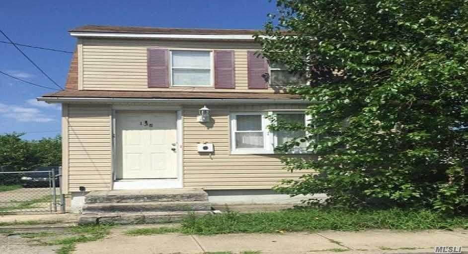 133 Gotham Avenue - Photo 1