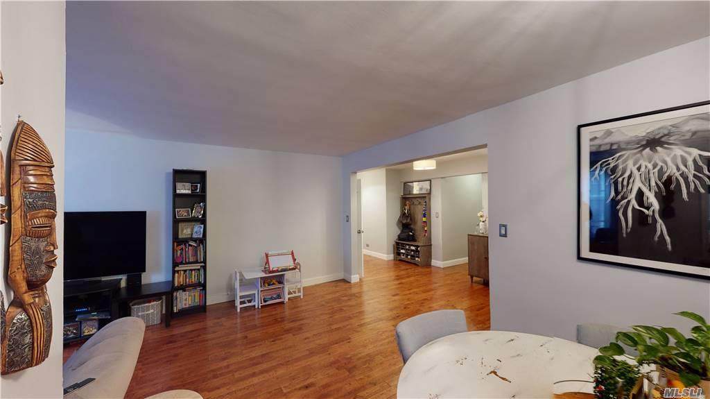3305 92nd Street - Photo 1