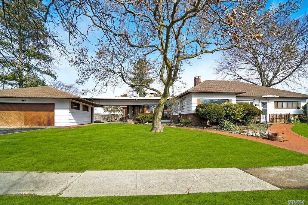 4555 Merrick Road - Photo 1