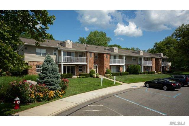 25 Westwood Drive - Photo 1