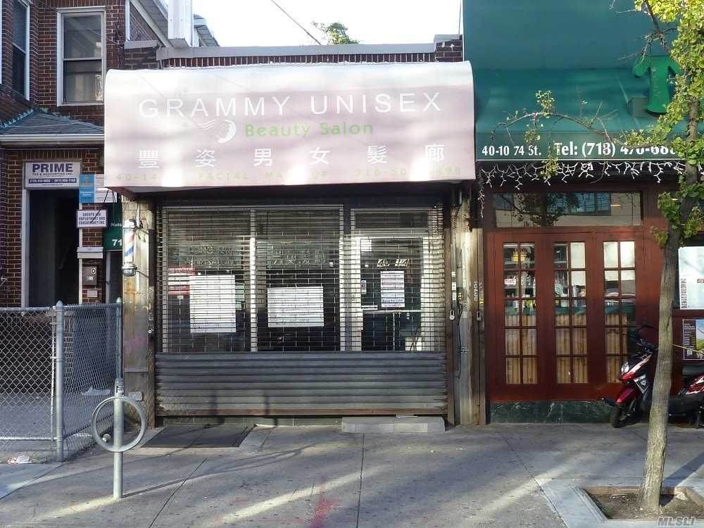 40-14 74 St - Photo 1