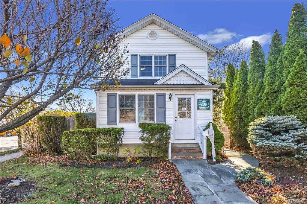 150 Bayview Avenue - Photo 1