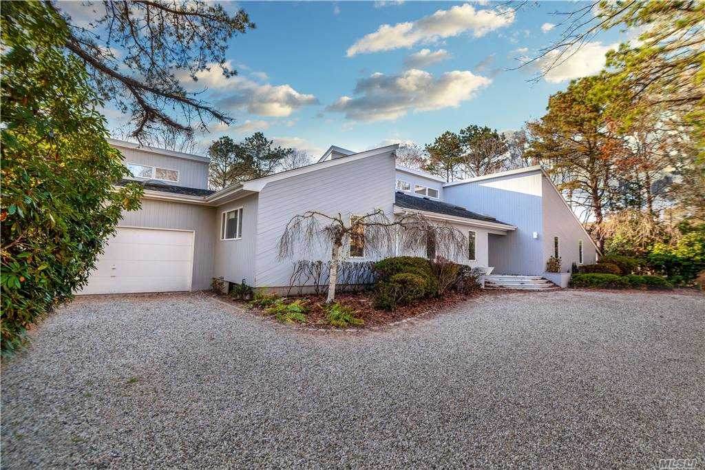 20 Elizabeth Lane - Photo 1