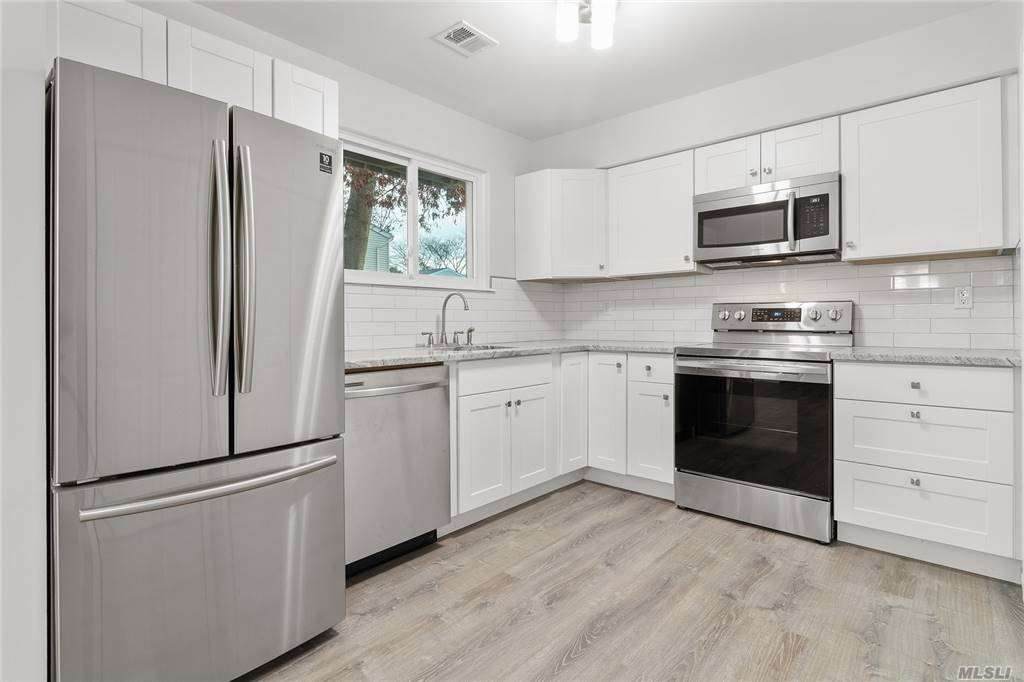 236 Springmeadow Drive - Photo 1