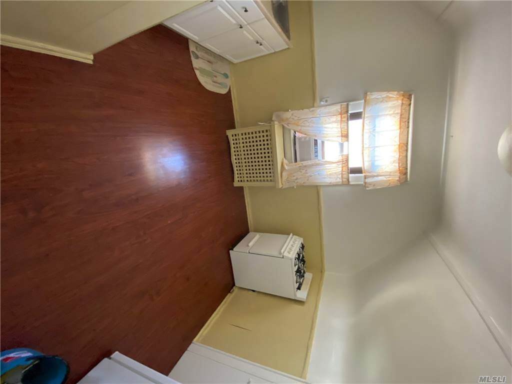 807 Edward St - Photo 1