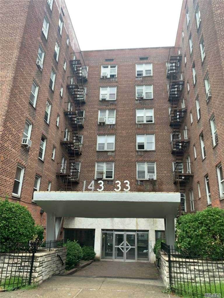 143-33 Sanford Avenue - Photo 1