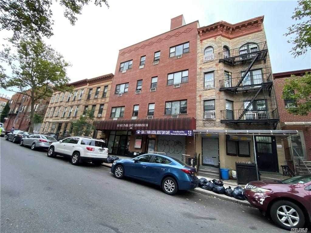 462 52 Street - Photo 1