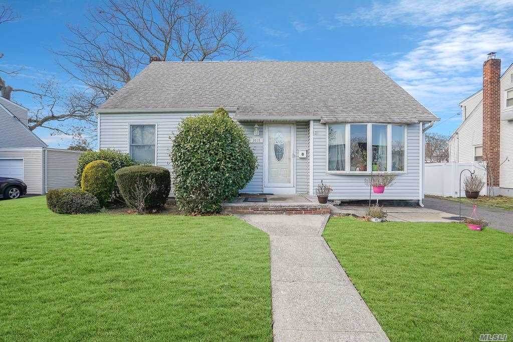1010 Park Lane - Photo 1