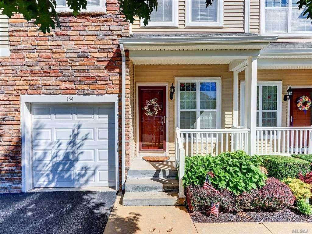 134 Somerset Drive - Photo 1