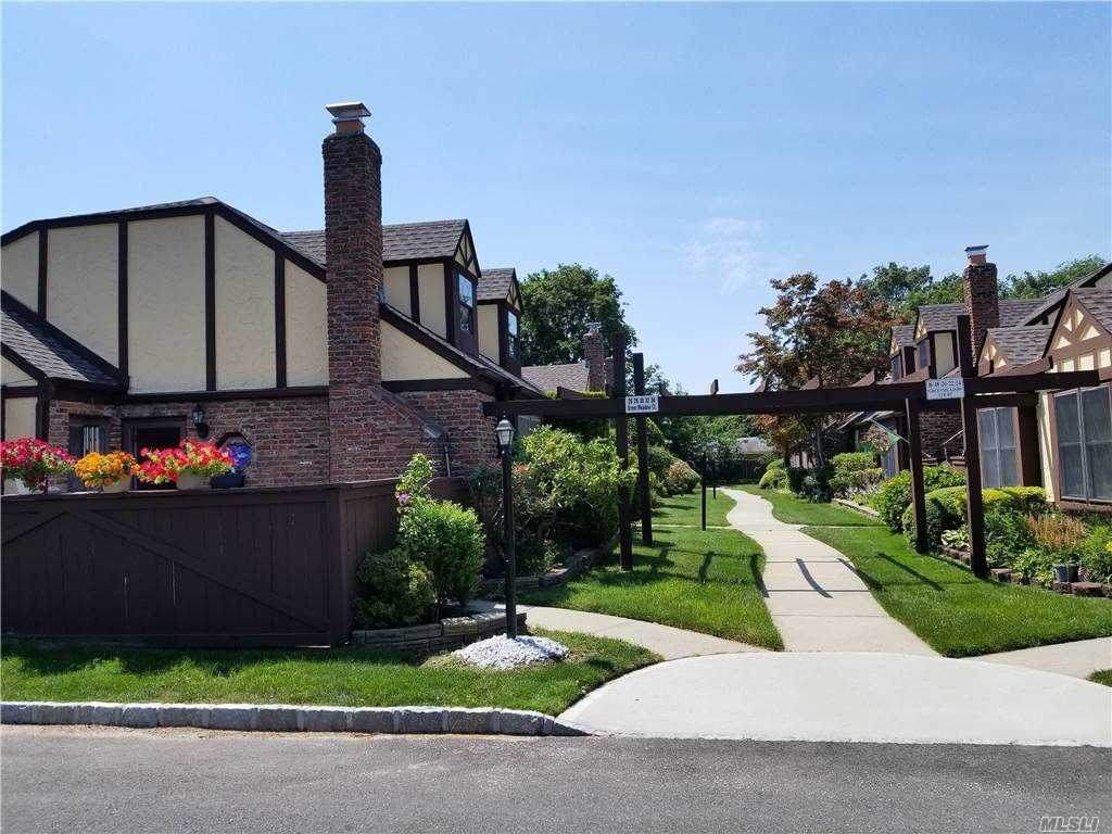 28 Greenmeadow Court - Photo 1