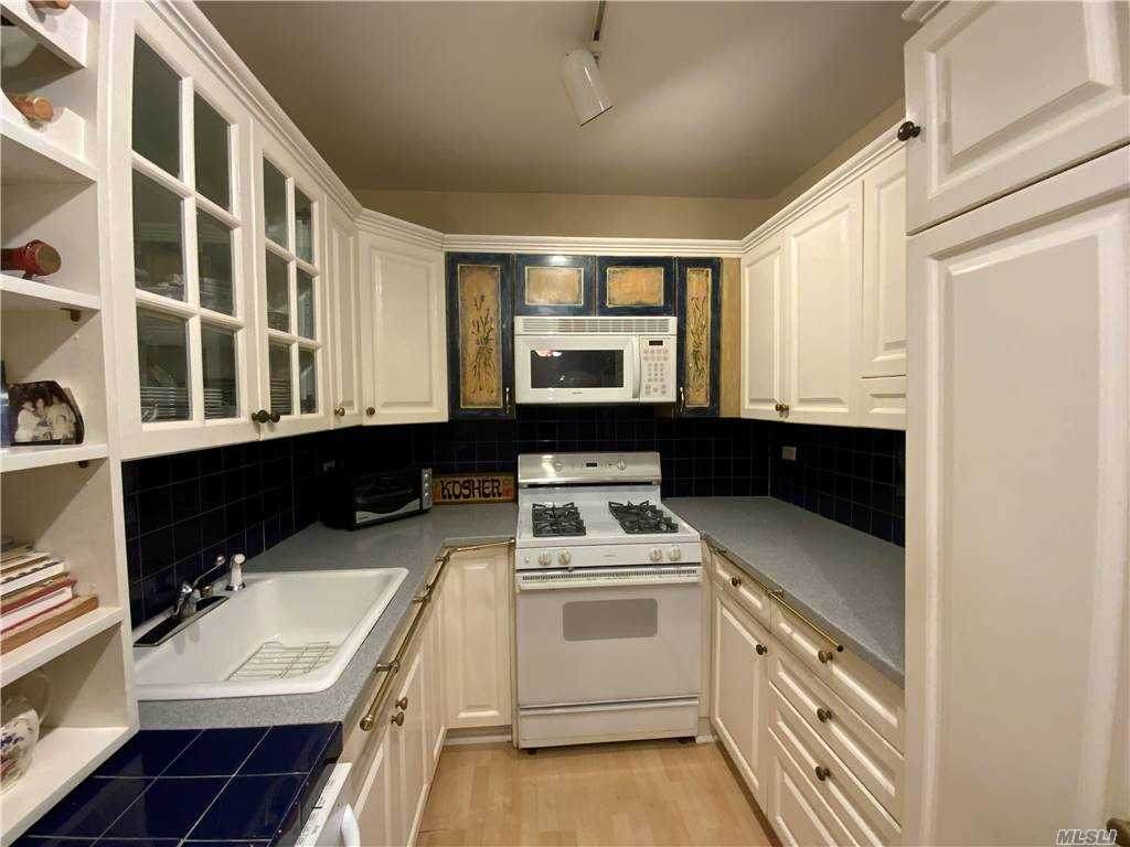 27010 Grand Central Parkway - Photo 1