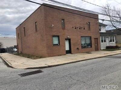 27 Stringham Avenue - Photo 1