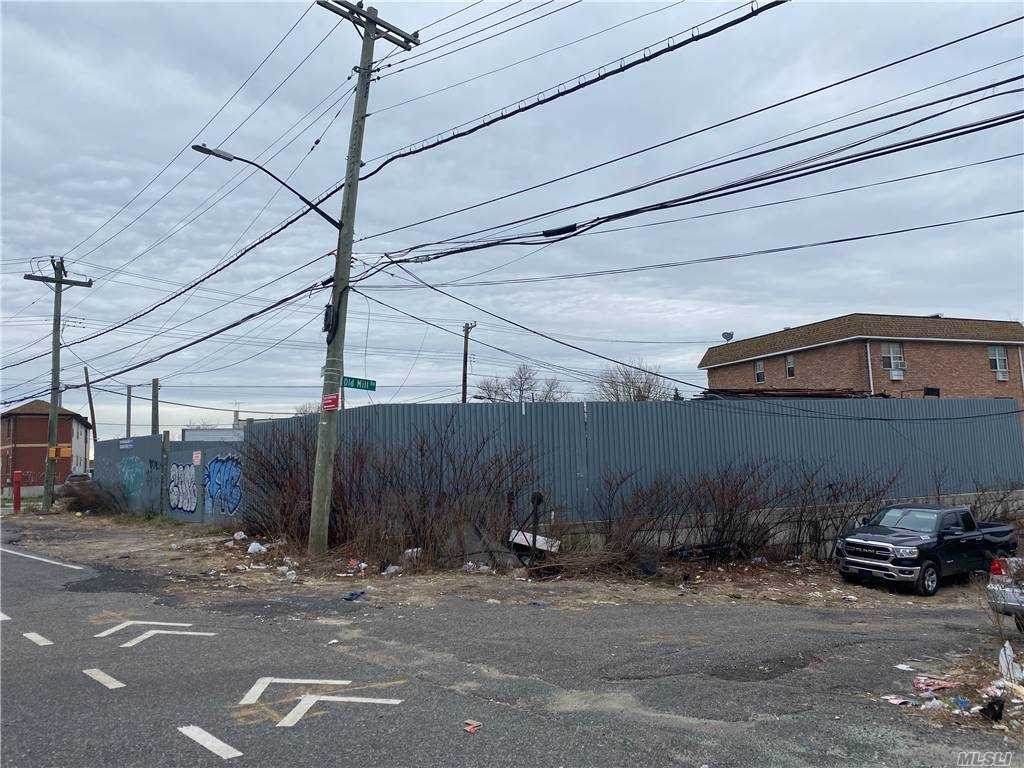 680 Cozine Avenue - Photo 1