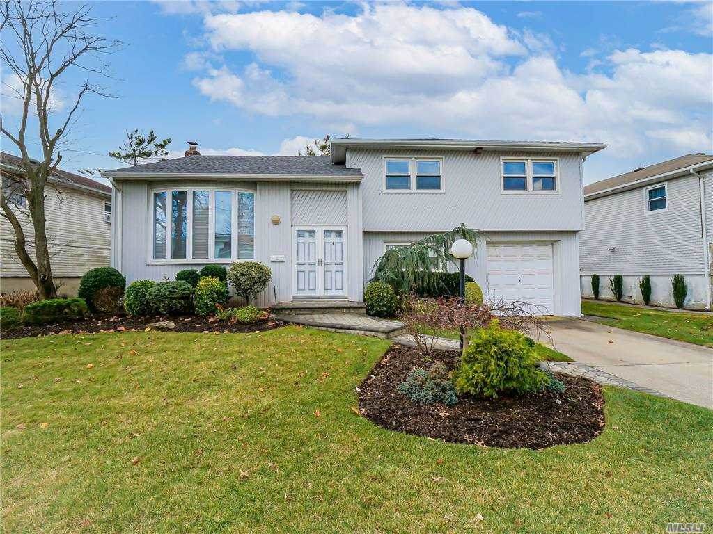 725 Jay Way - Photo 1