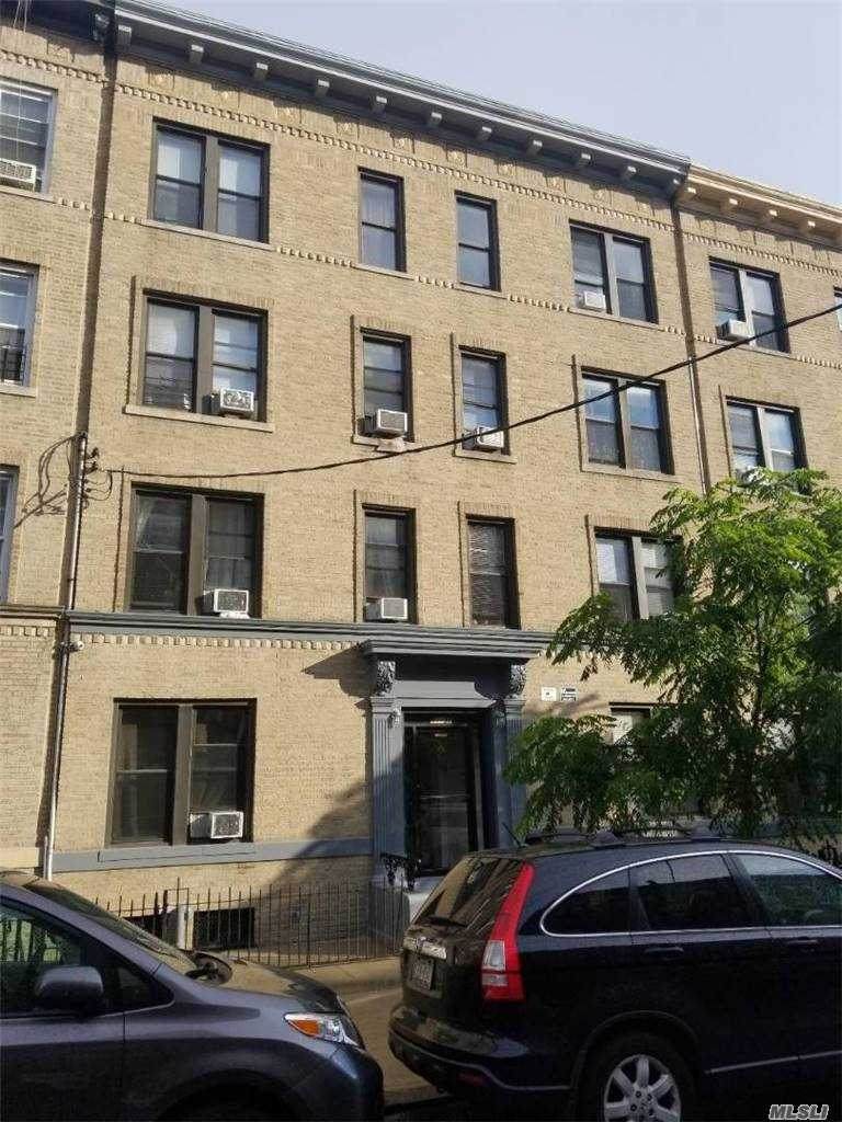 61-30 Woodbine Street - Photo 1