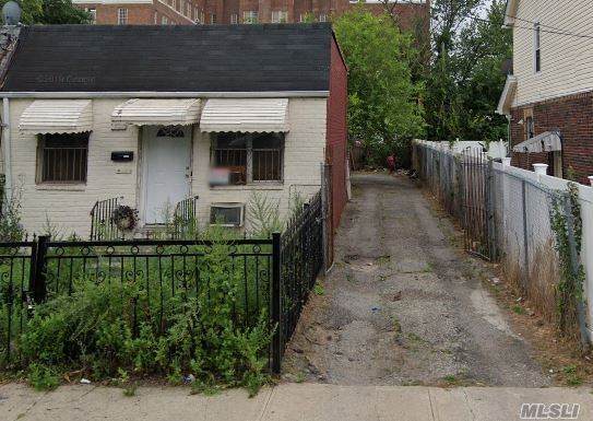 107-14 Watson Place - Photo 1
