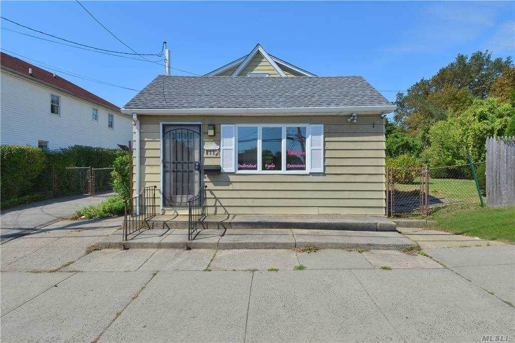 837 Willis Ave Avenue - Photo 1