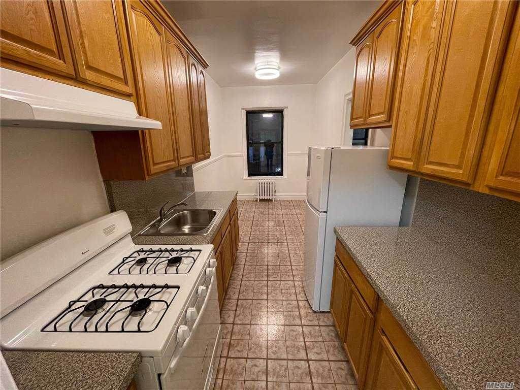 83-44 Lefferts Boulevard - Photo 1
