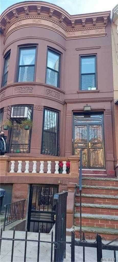 1566 Union Street - Photo 1