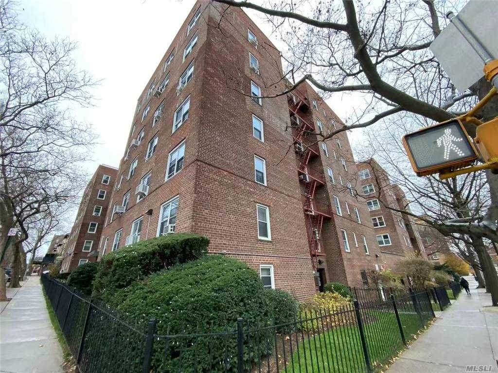 34-10 75th St - Photo 1