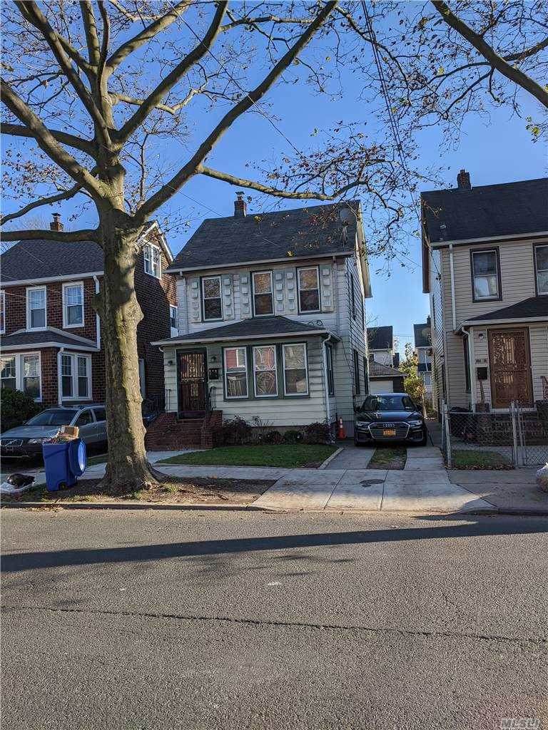 194-20 Murdock Avenue - Photo 1