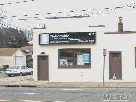 2545 A Jerusalem Avenue - Photo 1
