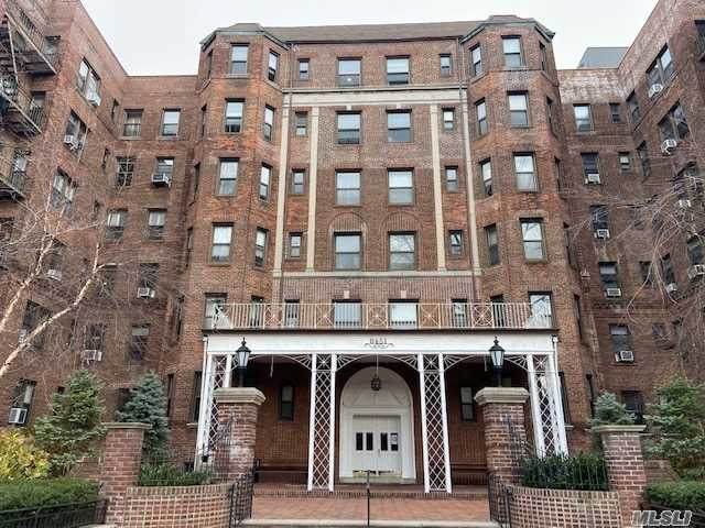 84-51 Beverly Road - Photo 1