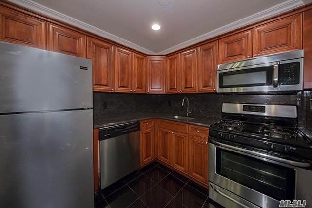 315 Brook Avenue - Photo 1