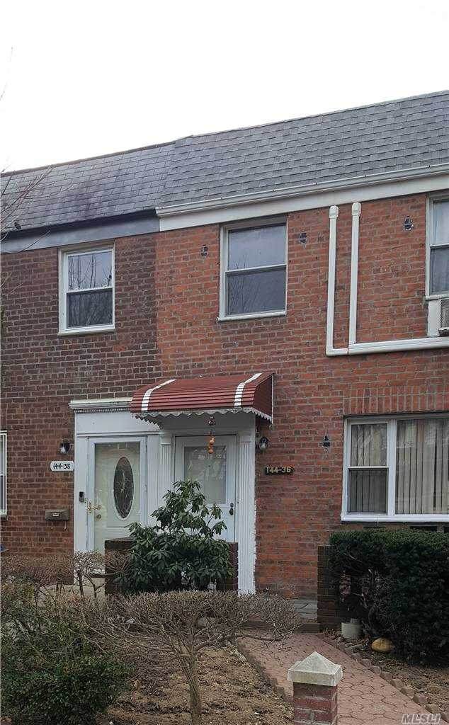 144-38 Melbourne Avenue - Photo 1