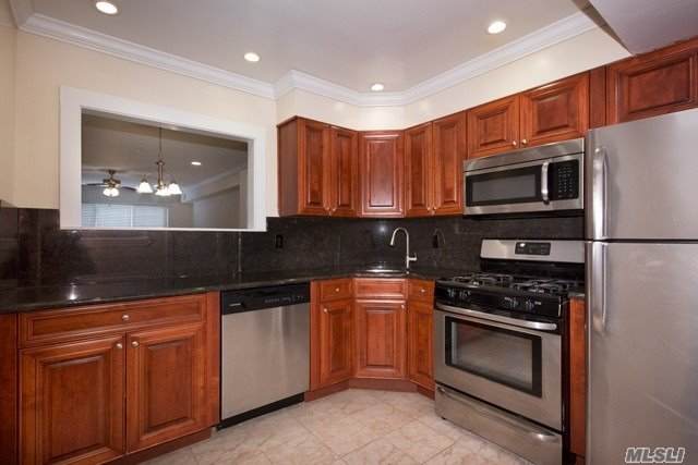 475 Lake Pointe Drive - Photo 1